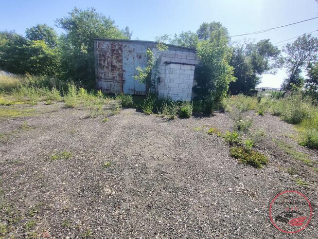 Działka inwestycyjna o powierzchni 3595 m² z magazynem około 300 m²