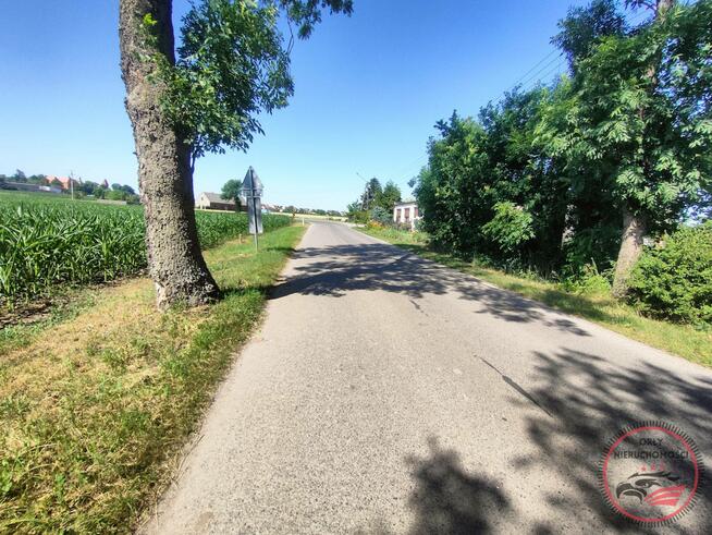 Działka inwestycyjna o powierzchni 3595 m² z magazynem około 300 m²