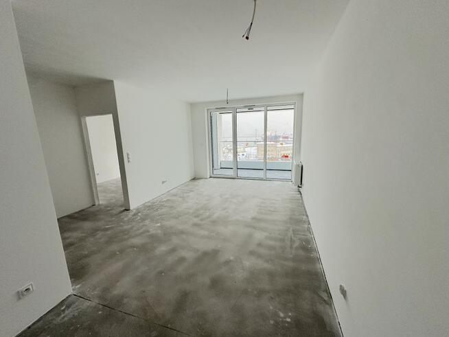 Nowy apartament w centrum Gdyni przy morzu , plaży i marinie.
