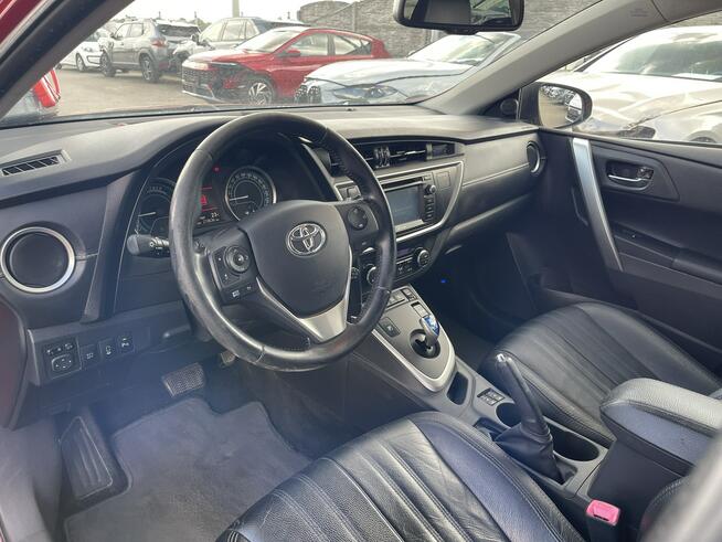 Toyota Auris Selection Hybryda Automat Kamera Podgrzewanie
