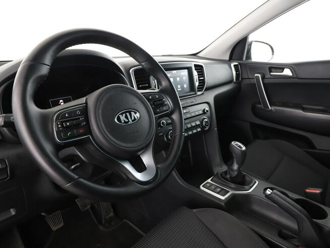 Kia Sportage navi klima auto czujniki parkowania hak