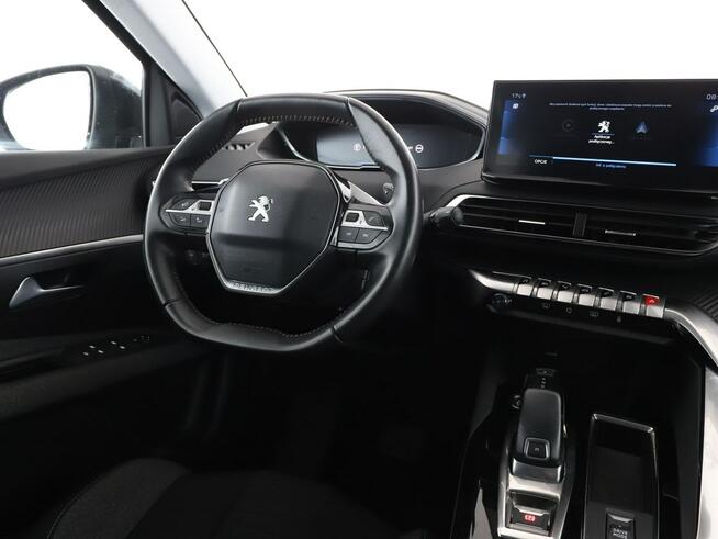 Peugeot 3008 automat full LED virtual cocpit navi kamera i czujniki parkowania hak