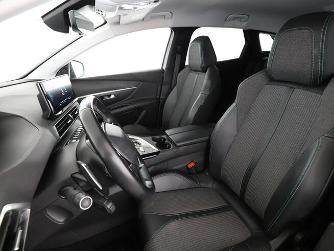 Peugeot 3008 Allure PHEV automat navi kamera tempomat LED virtual