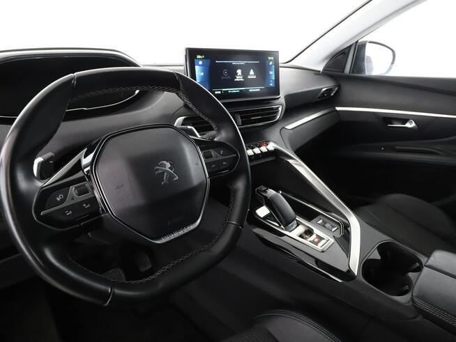 Peugeot 3008 Allure PHEV automat navi kamera tempomat LED virtual