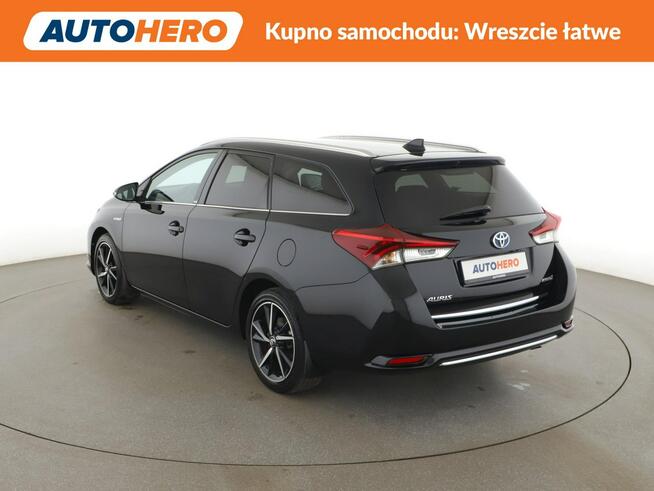 Toyota Auris navi grzane fotele kamera automat HEV BiLED tempomat