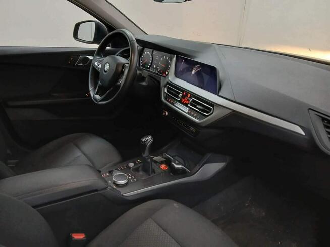 BMW 118i Advantage 140km PDC klima NAVI serwis BEZWYPADEK 2020