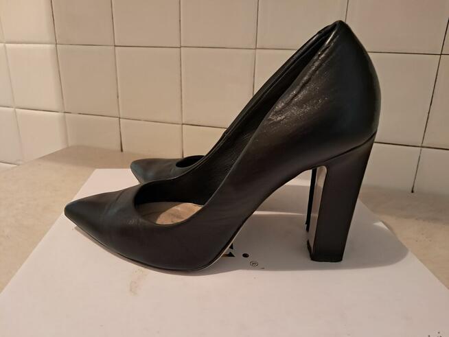Buty damskie – skórzane czółenka czarne „BRAVOMODA”