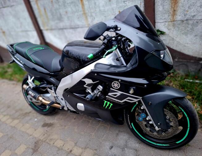 Motocykl Yamaha yzf 600