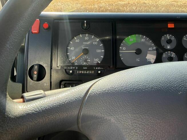 Mercedes Vario 612 2,9 kontener winda