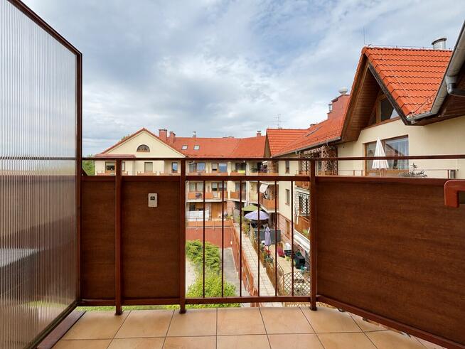 Dwupoziomowe / przestronne 3 pok.+ antresola / parking