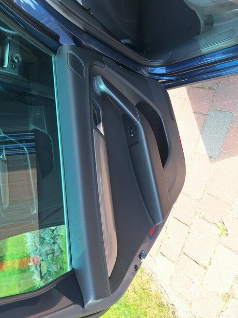 Volkswagen Passat Klimatronik Nawigacja Ledy Parktronik Serwisowany Bezwypadkowy