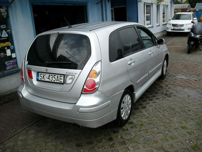 Suzuki Liana Do miasta i na trasę