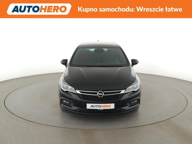 Opel Astra navi klima auto grzane fotele i kierownica kamera i czujniki parkowani