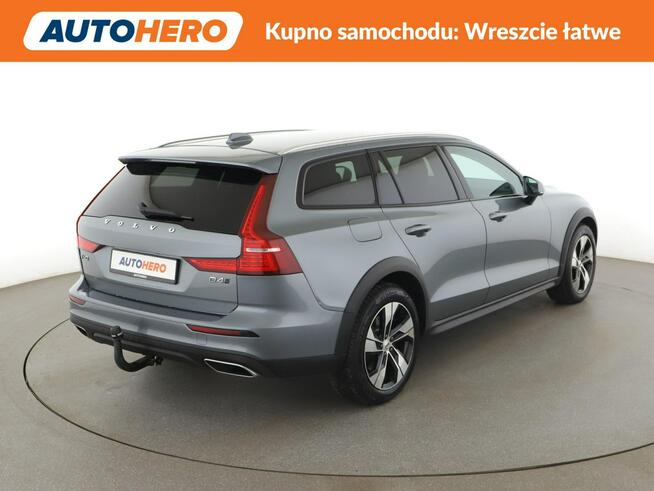 Volvo V60 Cross Country 4x4 automat skóra full LED navi Harman-Kardon grzane fotele czujniki p