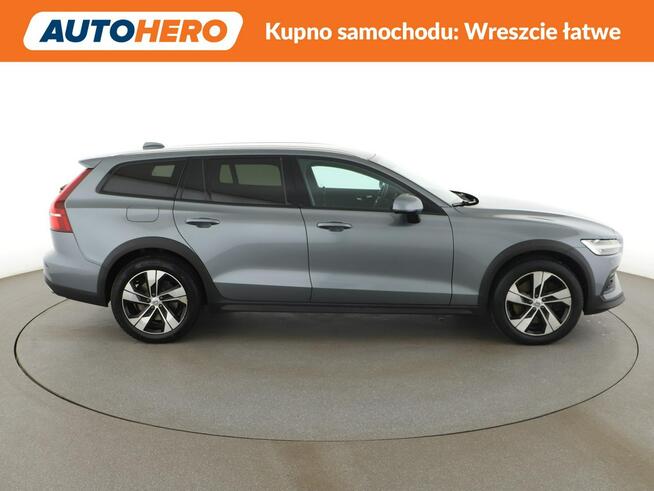 Volvo V60 Cross Country 4x4 automat skóra full LED navi Harman-Kardon grzane fotele czujniki p