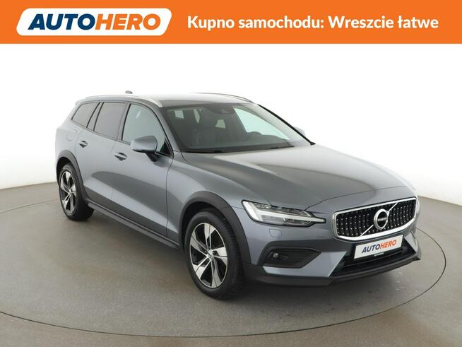 Volvo V60 Cross Country 4x4 automat skóra full LED navi Harman-Kardon grzane fotele czujniki p