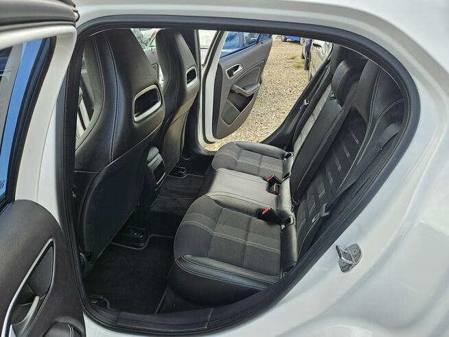 Mercedes GLA 180 Salonowy Zadbany Serwisowany Faktura VAT 23 2 Kmpl alu 2 Wł