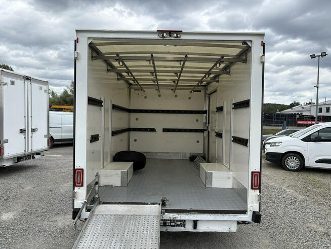 Renault Master kontener niskopodwoziowy niskopodłogowy