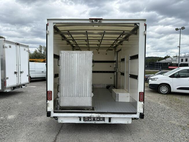 Renault Master kontener niskopodwoziowy niskopodłogowy
