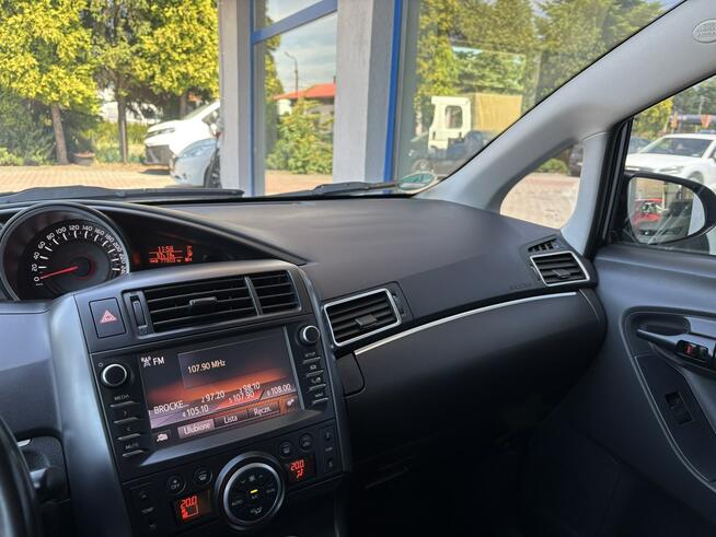 Toyota Verso Rezerwacja
