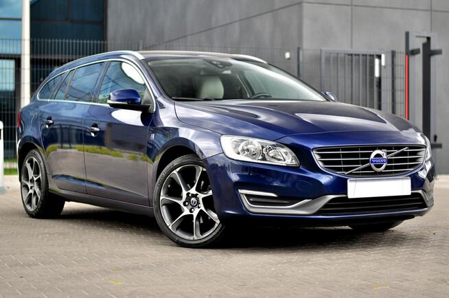 Volvo V60 LiFT Ocean Race 2,0 D4 181Km Ledy Skóra Navi Full Opcja