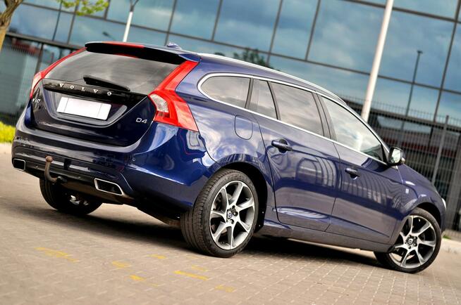 Volvo V60 LiFT Ocean Race 2,0 D4 181Km Ledy Skóra Navi Full Opcja