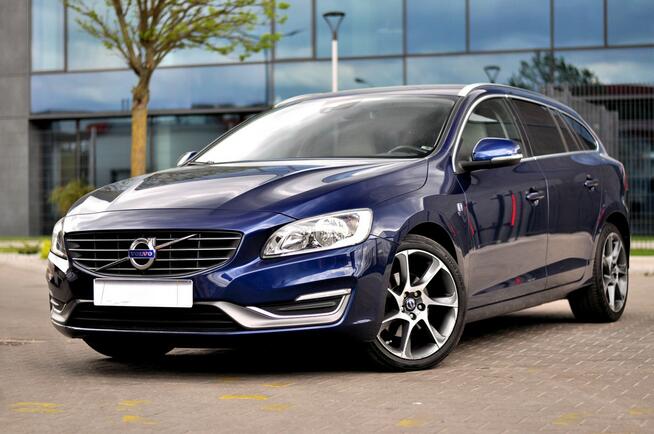 Volvo V60 LiFT Ocean Race 2,0 D4 181Km Ledy Skóra Navi Full Opcja
