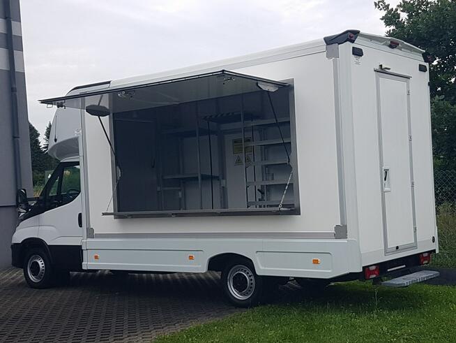 Iveco Daily SKLEP BAR FOODTRUCK KONTENER NISKOPODŁOGOWY 4,44x2,23x2,42 KLIMA