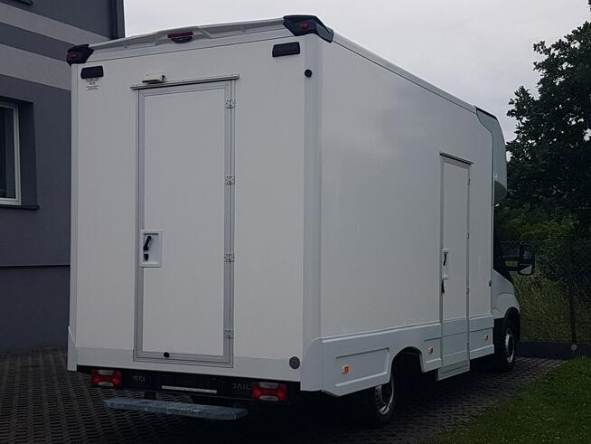 Iveco Daily SKLEP BAR FOODTRUCK KONTENER NISKOPODŁOGOWY 4,44x2,23x2,42 KLIMA