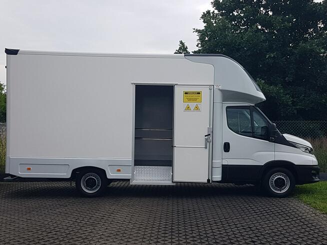 Iveco Daily SKLEP BAR FOODTRUCK KONTENER NISKOPODŁOGOWY 4,44x2,23x2,42 KLIMA