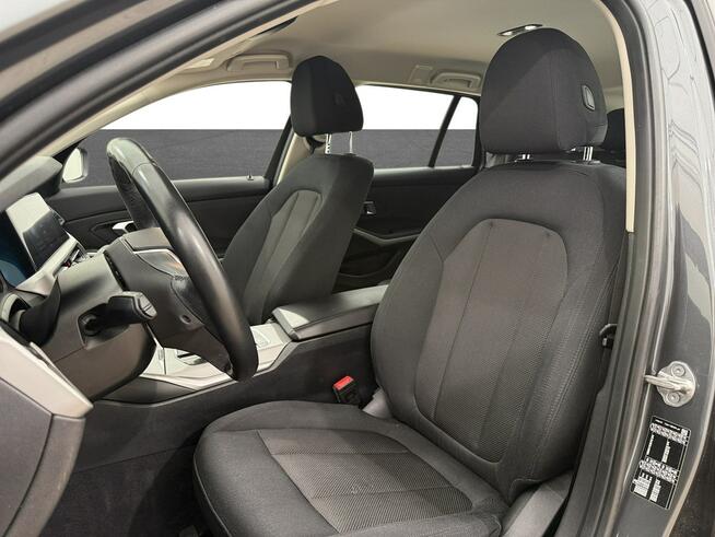 BMW Seria 3 318i aut Kombi