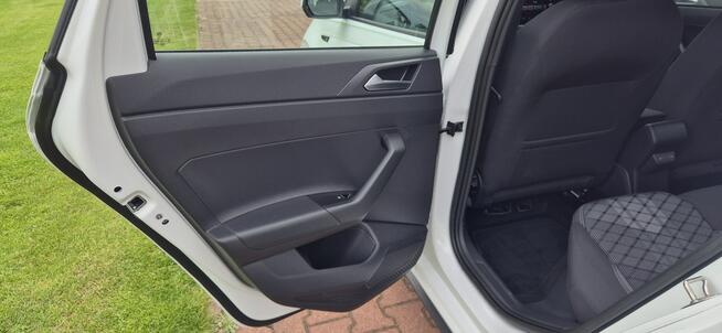Volkswagen Polo DSG-R-LINE-LED-VIRTUAL