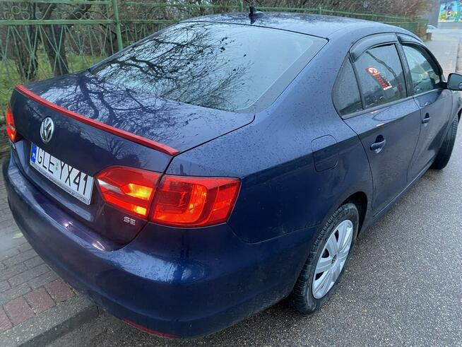 Volkswagen Jetta Benzyna, automat ,skóry, tempomat, opony wielosezonowe, Isofix