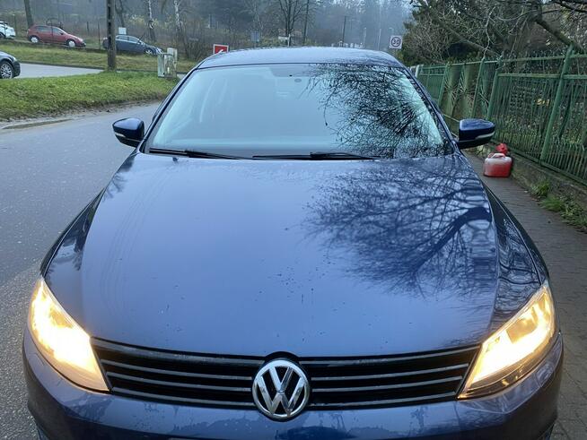 Volkswagen Jetta Benzyna, automat ,skóry, tempomat, opony wielosezonowe, Isofix