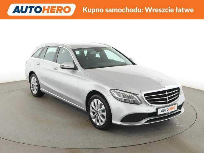 Mercedes C 180 lift automat full LED skóra/alcantara navi klima auto kamera i czujnik