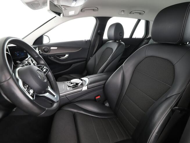 Mercedes C 180 lift automat full LED skóra/alcantara navi klima auto kamera i czujnik