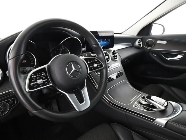 Mercedes C 180 lift automat full LED skóra/alcantara navi klima auto kamera i czujnik