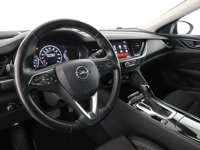 Opel Insignia Sports Tourer automat full LED navi klima auto grzane fotele kamera i czujniki parko