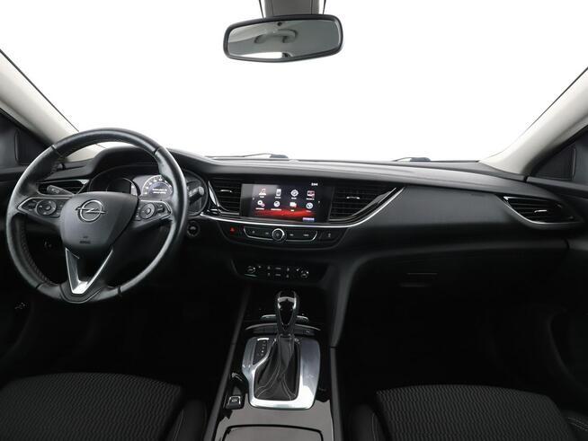 Opel Insignia Sports Tourer automat full LED navi klima auto grzane fotele kamera i czujniki parko