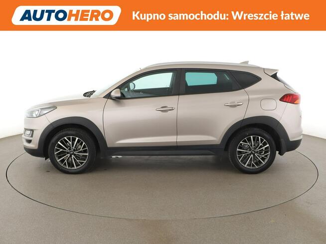 Hyundai Tucson klima auto navi grzane fotele kamera i czujniki parkowania