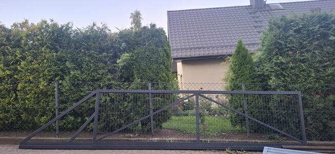 Sprzedam bramę przesuwną i furtkę