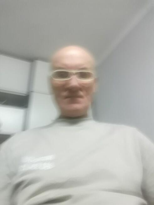 Poszukuję pracy w magazynie i na produkcji oraz murarz Stany