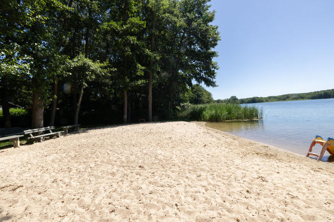 Dom nad jeziorem z dostępem do prywatnej plaży