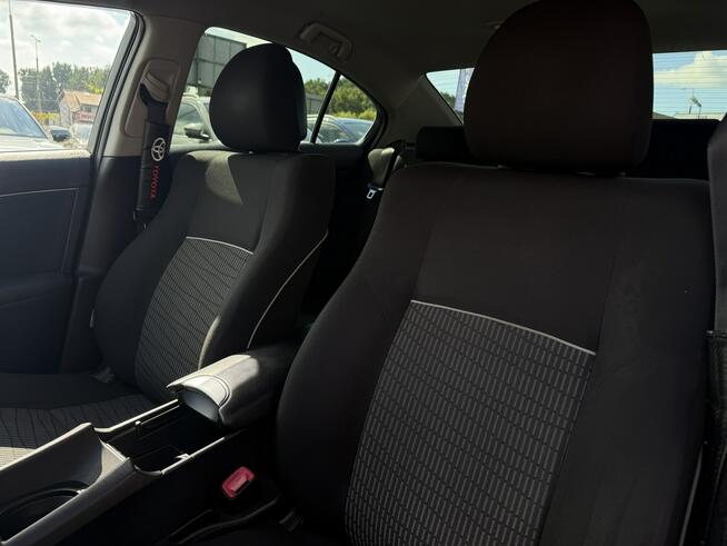 Toyota Avensis Salon Polska Bezwypadkowy Stan Bardzo Dobry benzyna gaz