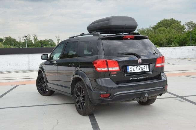 Fiat Freemont 170 KM aut. Black Code 4x4/ Skóra/ Navi PL/ Kamera/ Grzania/ Hak