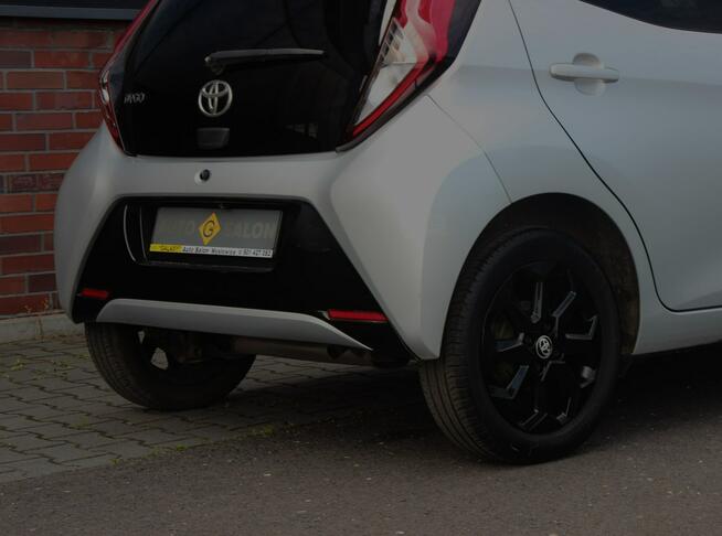 Toyota Aygo Navi*Klimatronik*GrzaneFotele*Kamera*Esp*Led*BT*Alu*Android*GwarVGS