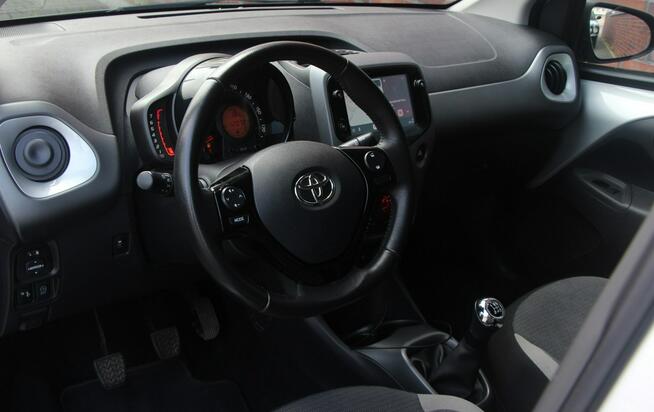 Toyota Aygo Navi*Klimatronik*GrzaneFotele*Kamera*Esp*Led*BT*Alu*Android*GwarVGS