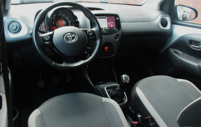 Toyota Aygo Navi*Klimatronik*GrzaneFotele*Kamera*Esp*Led*BT*Alu*Android*GwarVGS