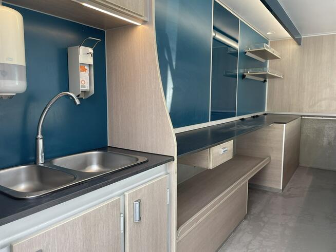 Renault Master Autosklep wędlin Sklep Gastronomiczny Food Truck Foodtruck Borco2021