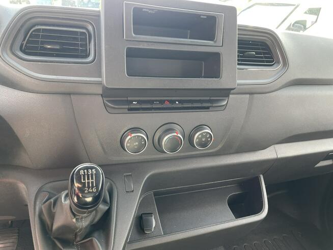 Renault Master Autosklep wędlin Sklep Gastronomiczny Food Truck Foodtruck Borco2021